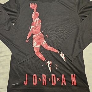 Boys Air Jordan Dri-fit long sleeve shirt size large